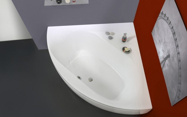 Olivia-Wht, la vasca da bagno ad angolo di Aquatica in materiale acrilico