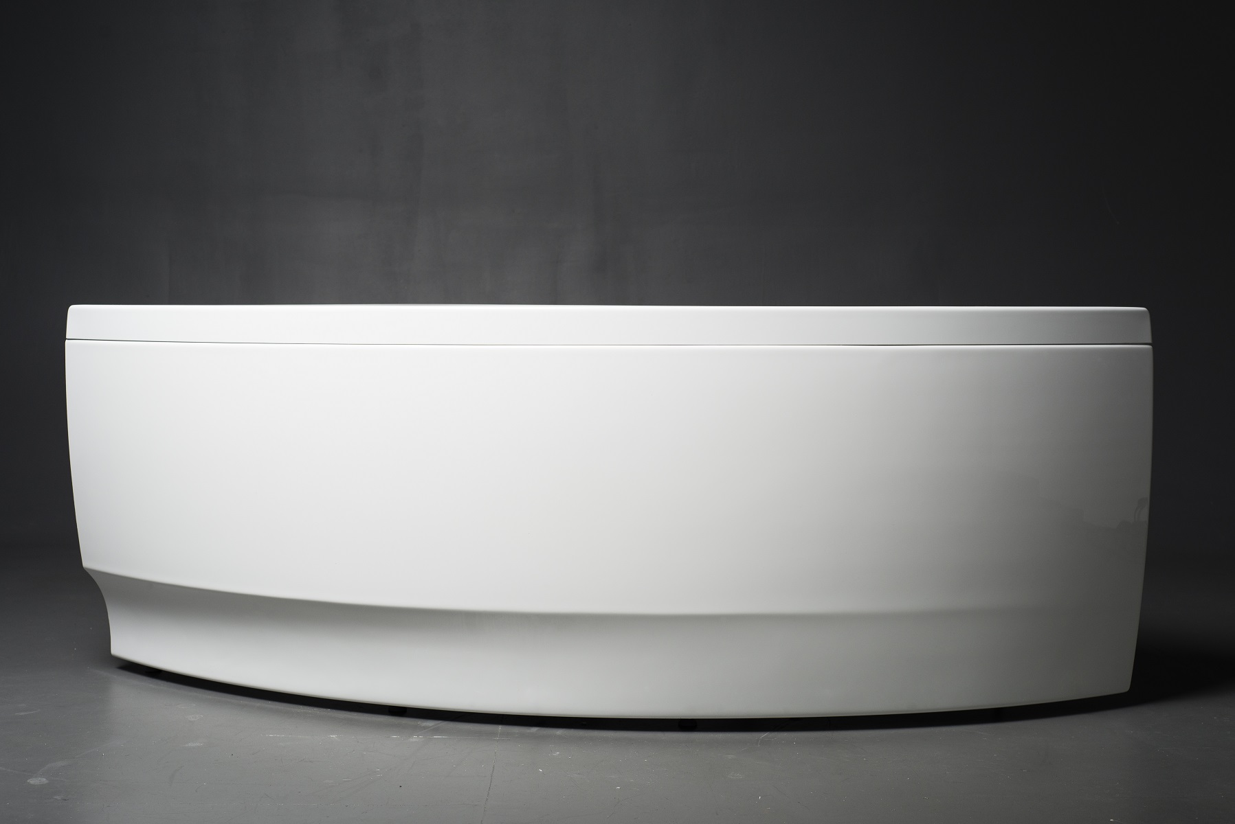 Idea r wht, la vasca da bagno ad angolo aquatica in materiale acrilico