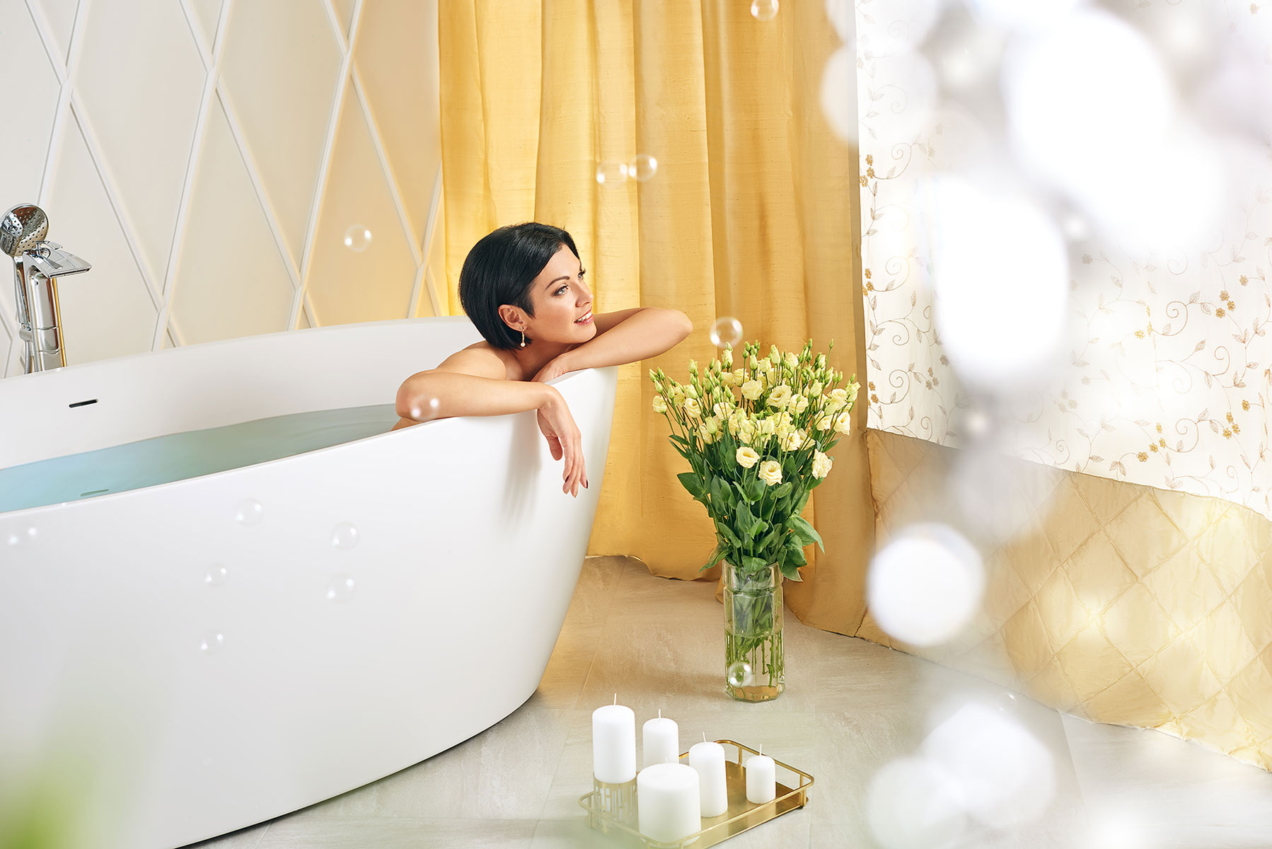 Sensuality wht, la vasca free standing aquatica in pietra aquatex